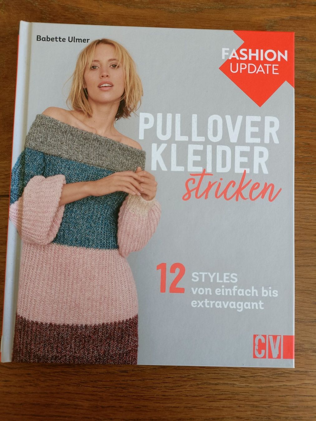 Bücher: Pullover Kleider stricken – Neu und originalverpackt aus Rotkreuz von Basana2