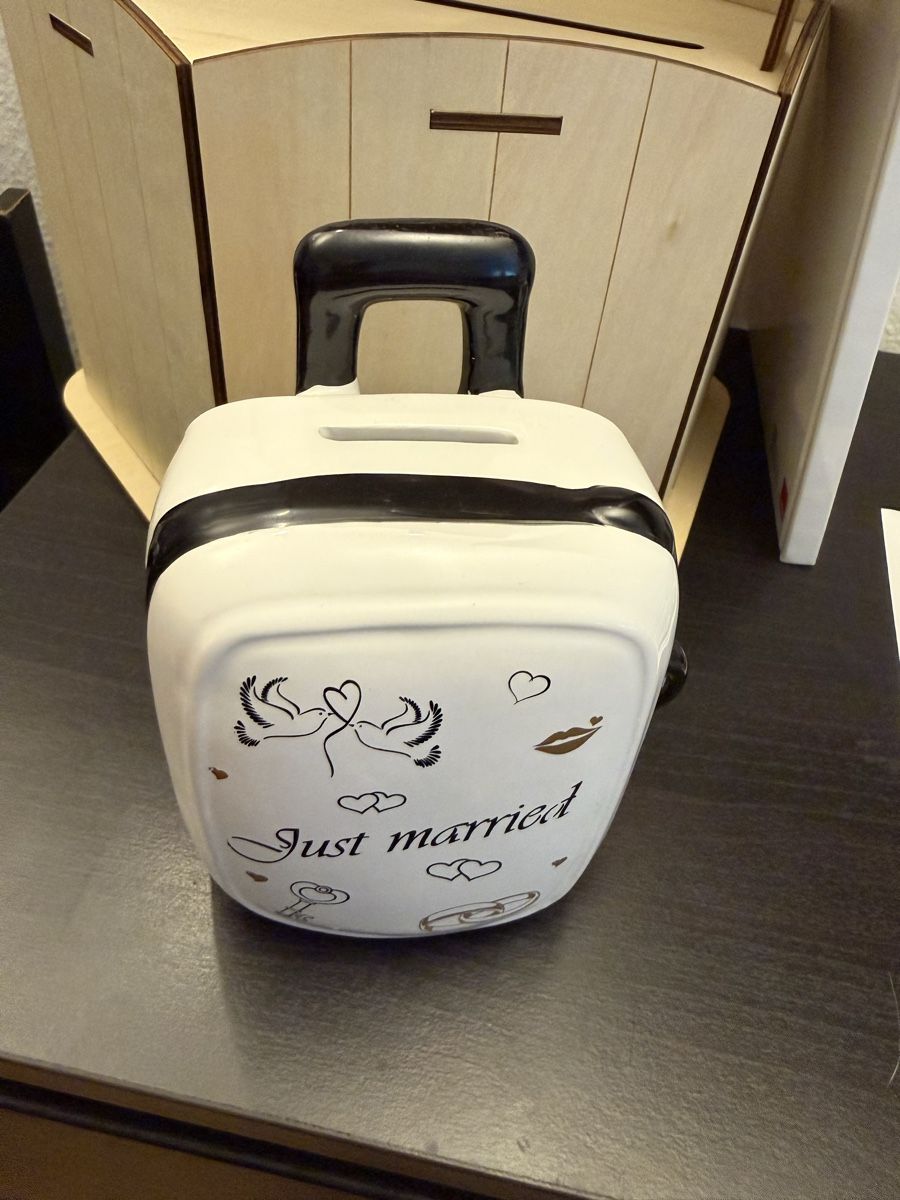 Spardosen: Kässeli Just Married – Neu (gemäss Beschreibung) aus Horgen von smaally 1