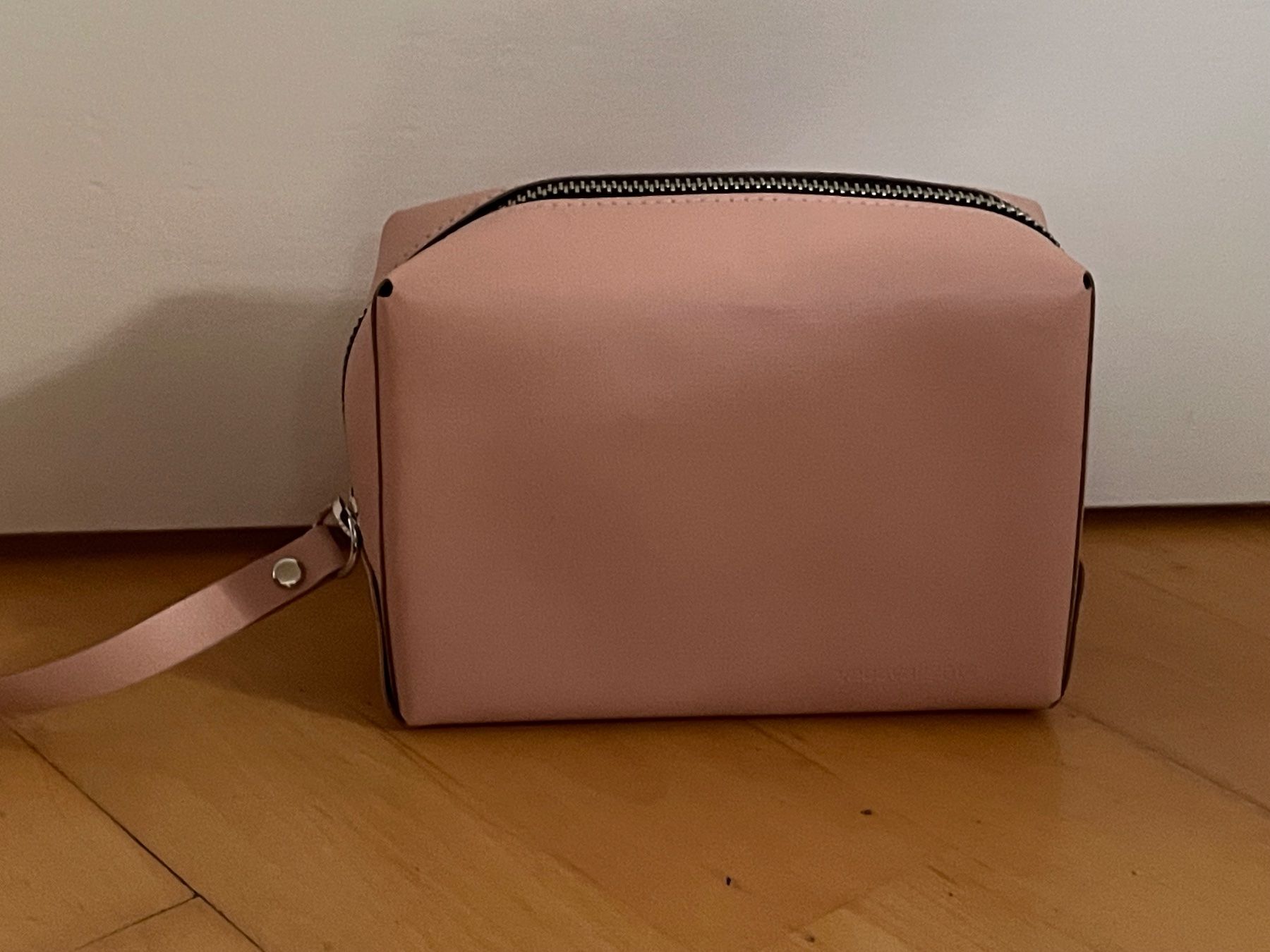Sacs femmes: Etui / Reise Etui/ Neccessaire Diverses, Vacavaliente – Neuf (Voir description) à Wattwil par diamant1 1