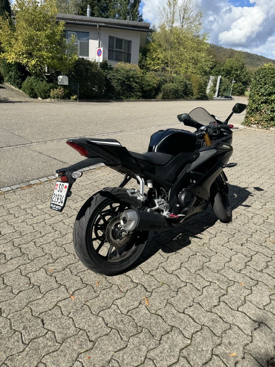 Yamaha Strada: Yamaha yzf r-125 – Usato da Lostorf venduto da col_vk2j 1