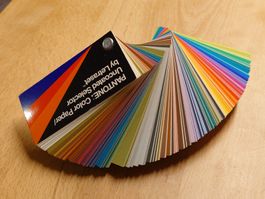 Pantone Color Paper, by Letraset – Farbfächer, vintage