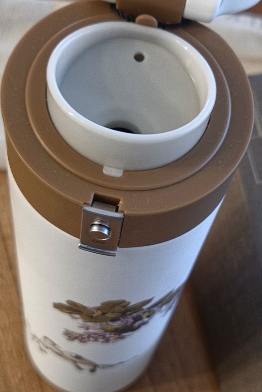 Trinkflaschen & Thermosflaschen: Vulkan Lava Isolierflasche 500ml Motiv – Neu und originalverpackt aus Baar von Baydiwaydi 1