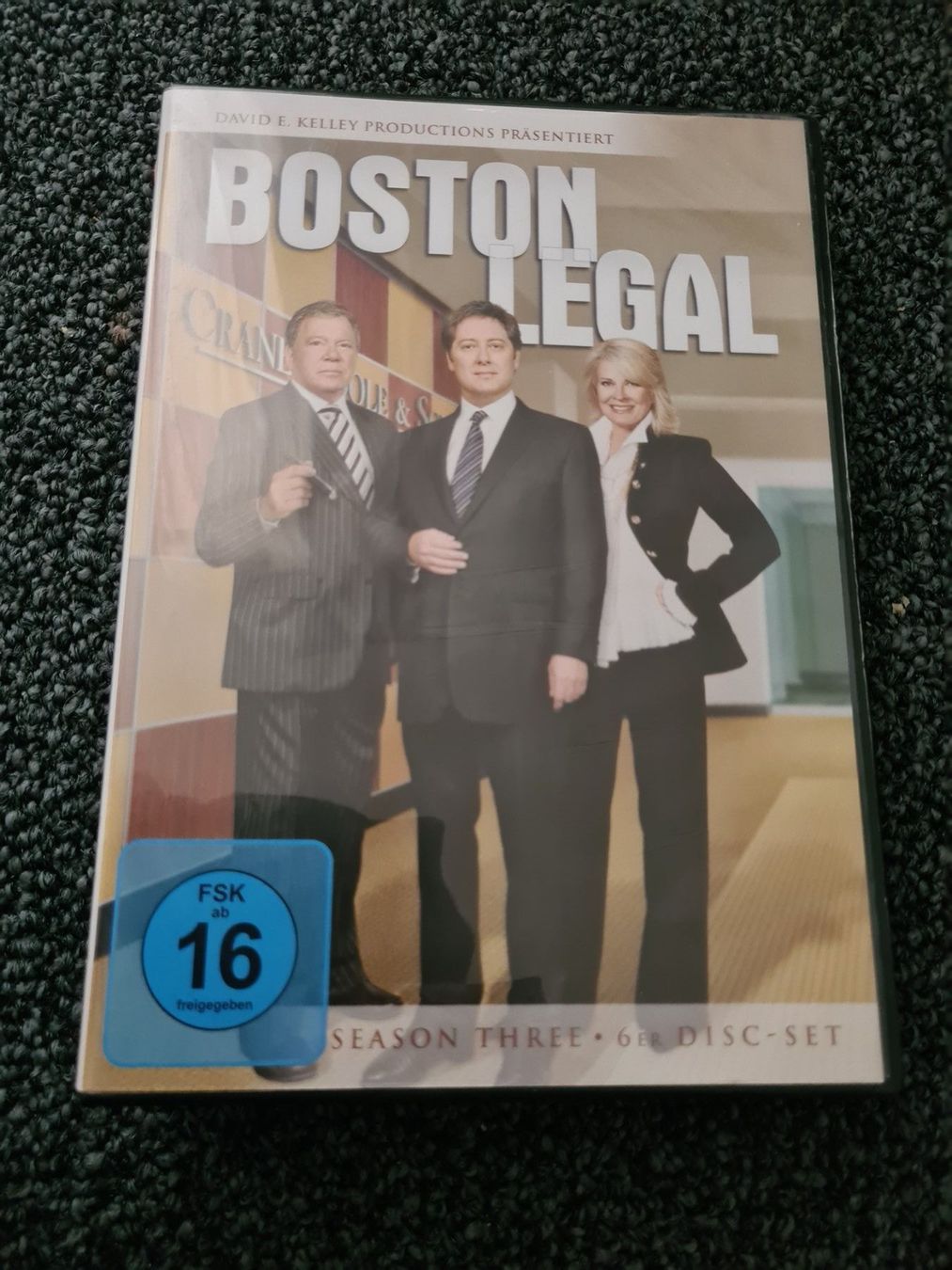 Alle DVDs: BOSTON LEGAL STAFFEL 3 – Gebraucht aus Ruswil von jan_bxl5