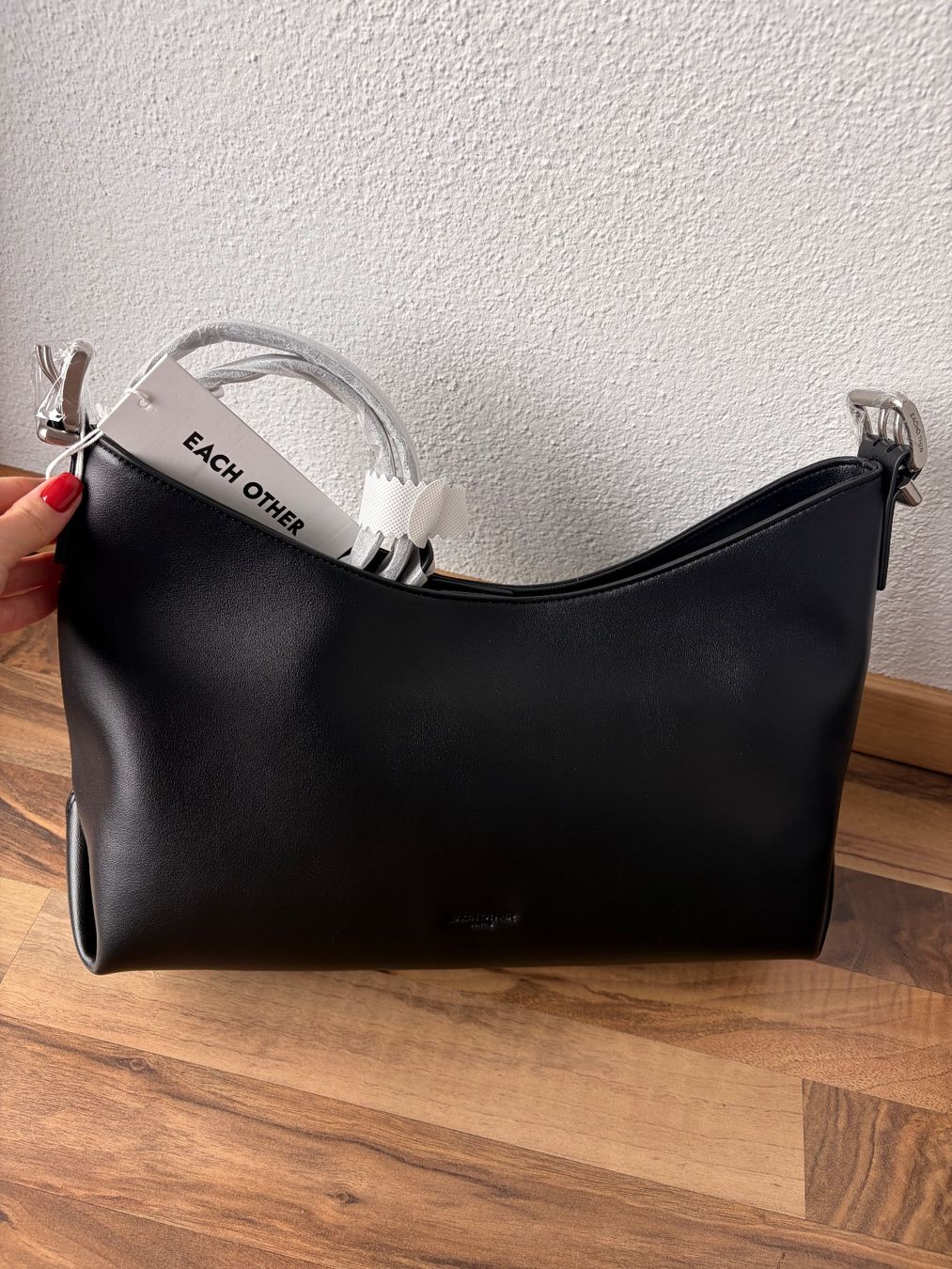 Borse da donna: EACH OTHER Schultertasche aus Leder – Nuovo e nell'imballaggio originale da Hergiswil NW venduto da Sofiya_Staich 2