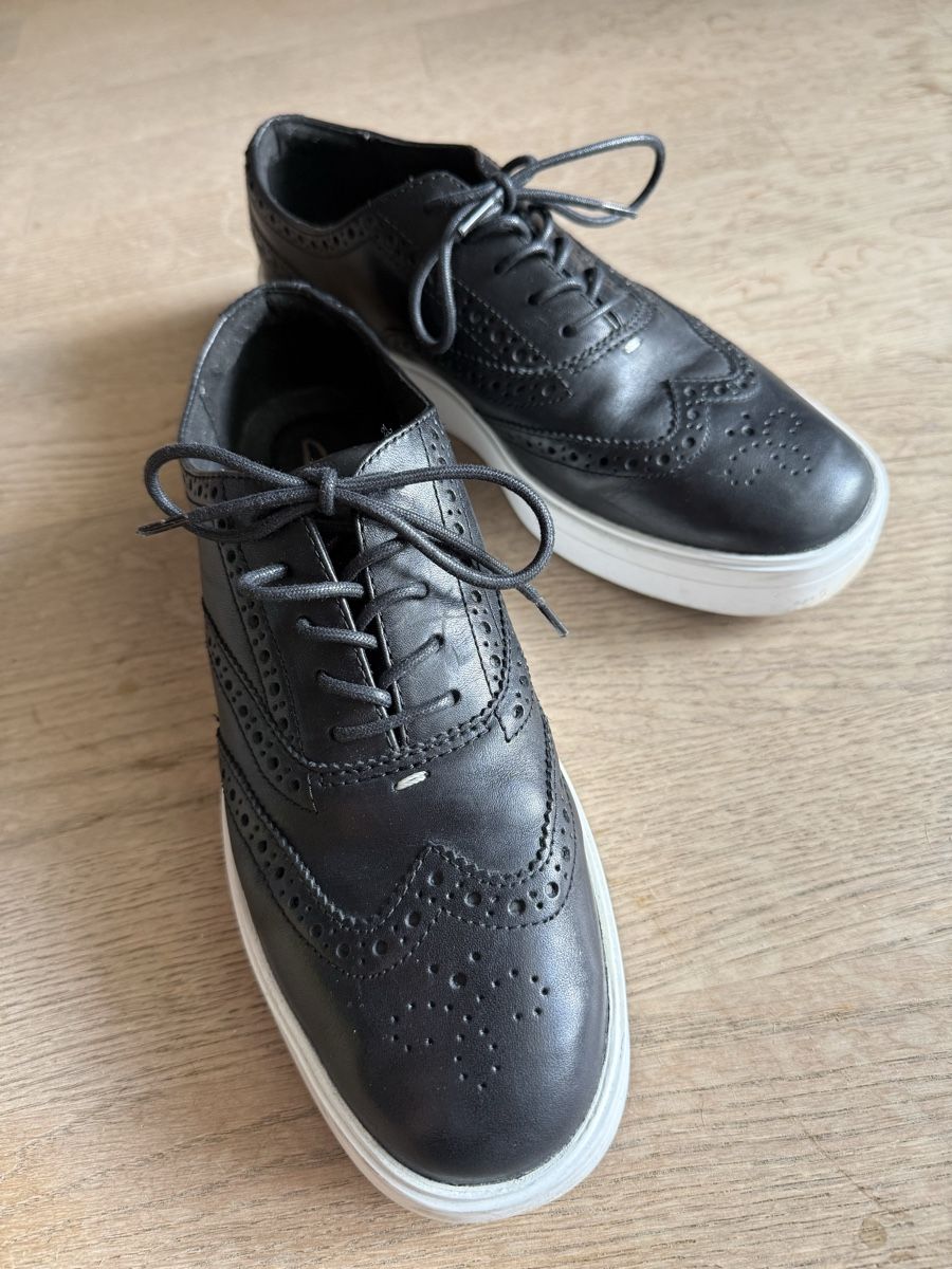 Clarks Chaussures femmes: Top Clarks Leder Damen 39  – D'occasion à Liebefeld par Lalyle 3