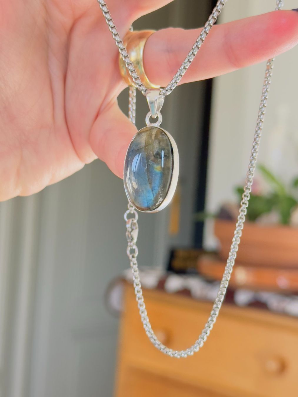 Ketten: Labradorite necklace – Neu und originalverpackt aus Genève von AGBERG 8