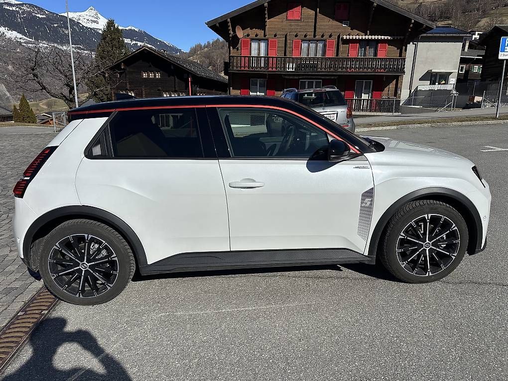 Autos: RENAULT R5 E-Tech Comfort Range 52 kWh Iconic Five – Gebraucht aus Bitsch von seb_6fby 1