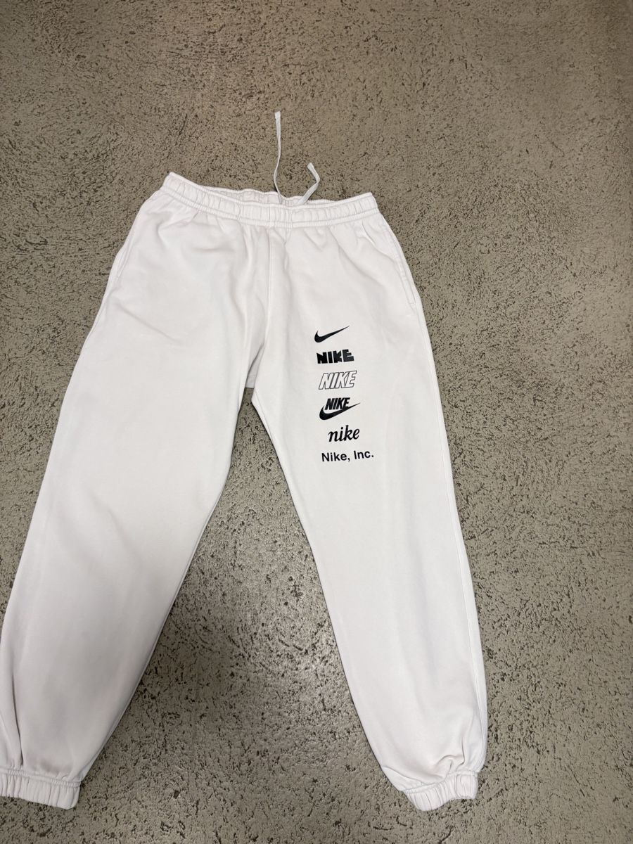 Nike Pantaloni: Herren Trainerhose,Gr.L;Nike – Usato da Winterthur venduto da Nena222