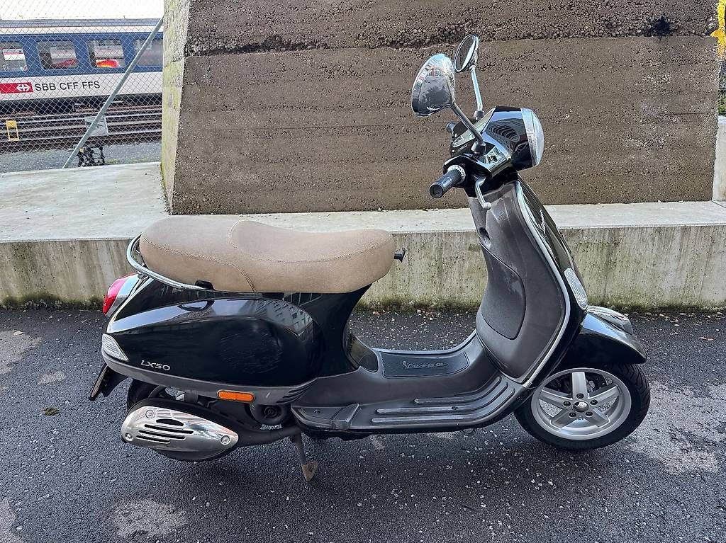 Scooters: PIAGGIO Vespa LX2 50 – Gebraucht aus Zürich von mel_6080 1