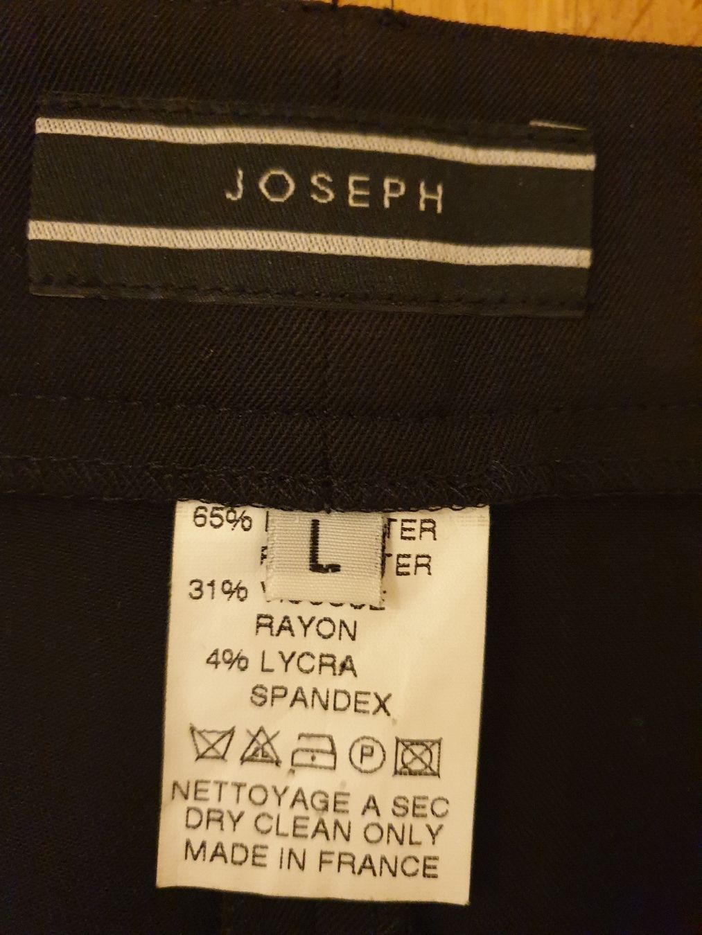 Gonne: Jupe noire, M, élégante Joseph, excellent état – Usato da Neuchâtel venduto da Verenas12 5