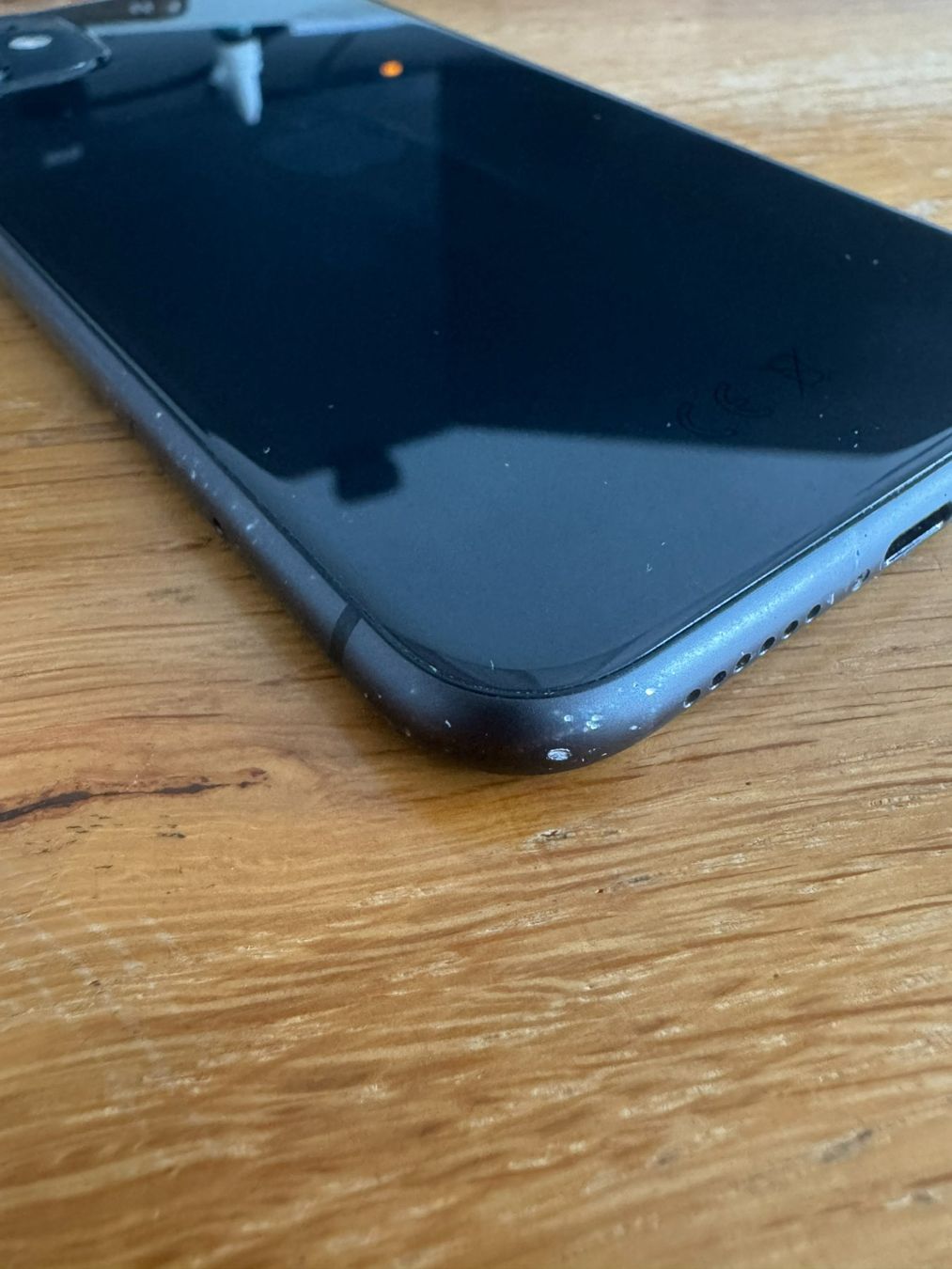 Apple Telefoni cellulari / Smartphones: Apple iPhone 11 Schwarz 64GB – Usato da Jona venduto da Zukl471 4