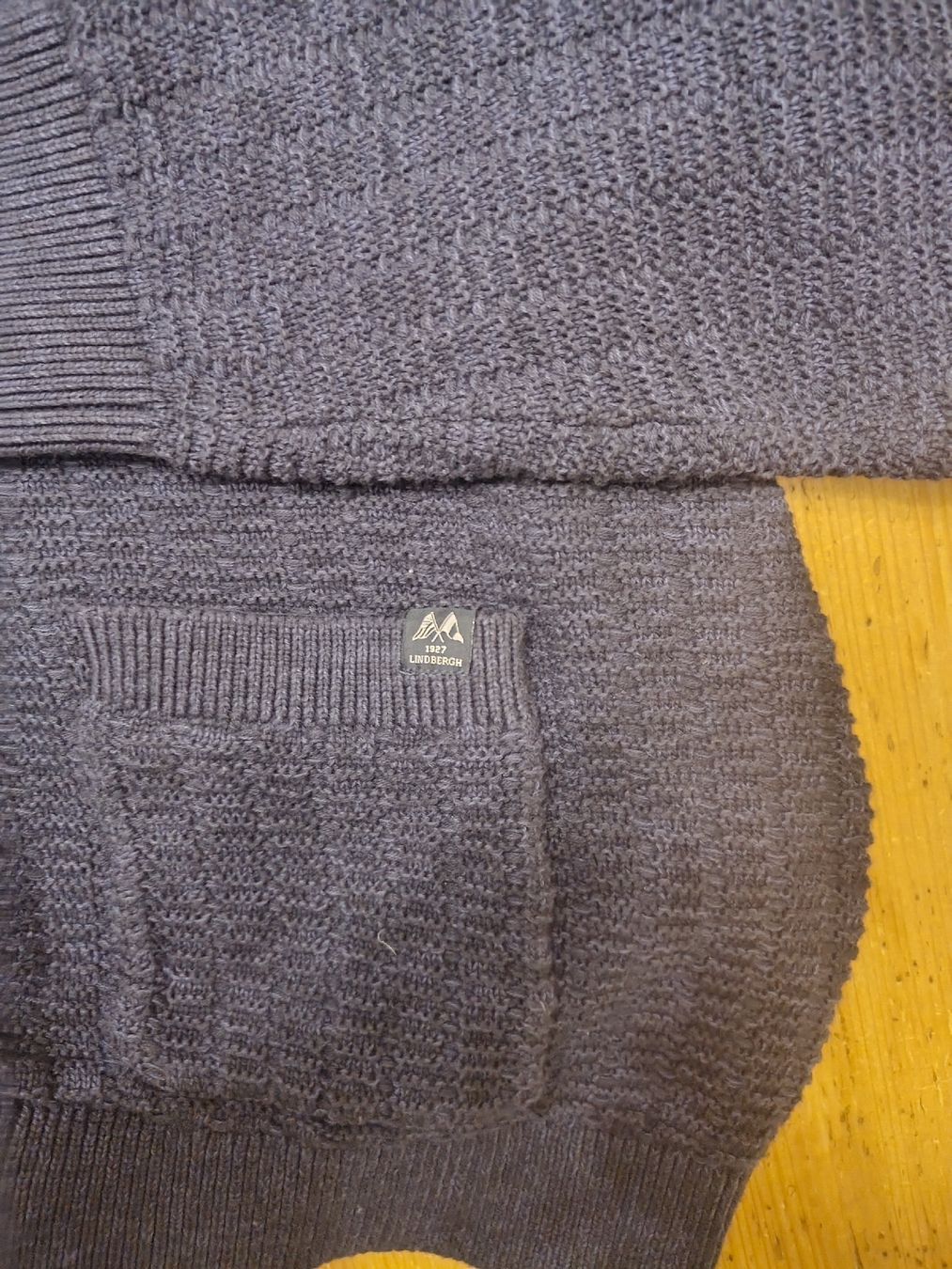 Jacken: Blaue Strickjacke – Gebraucht aus Meiringen von 333_5c9c 1