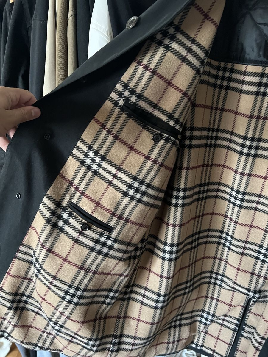 Burberry Cappotti: Burberry Coat – Usato da Walchwil venduto da Smcore 3