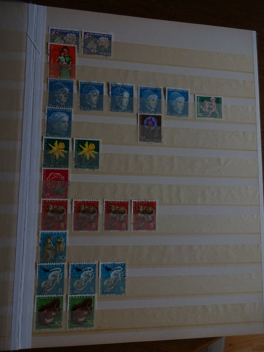 Tutti i francobolli: CH Marken mit Album – Usato da Cham venduto da mktreasure 3