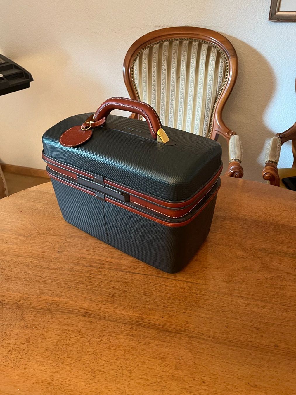 Samsonite Valises de voyage: Samsonite Beauty Case / Kosmetikkoffer – D'occasion à Zürich par sop_5b8y