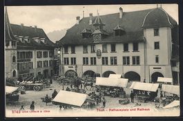 Thun, Rathausplatz und Rathaus mit Markt