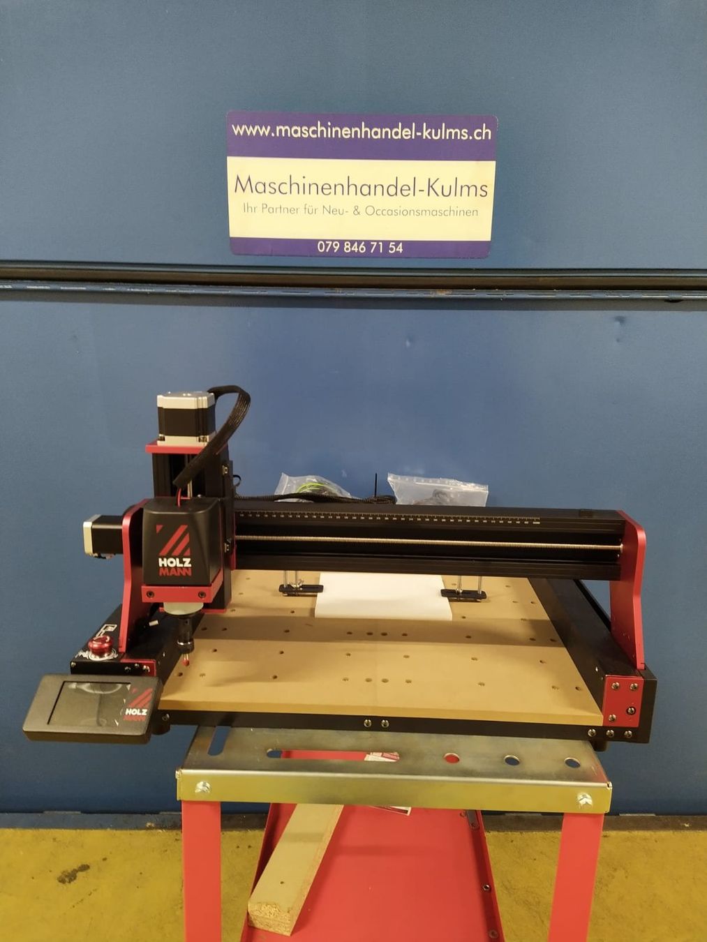 Holzmann Tutte le macchine: CNC Tischfräsmaschine – Nuovo (secondo la descrizione) da Aarwangen venduto da Maschinenhandelkulms