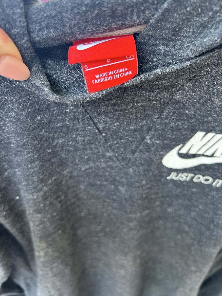Nike Pulls & Sweat-shirts: Pullover Nike mit Kaputze – D'occasion à Bern par Steluna 1