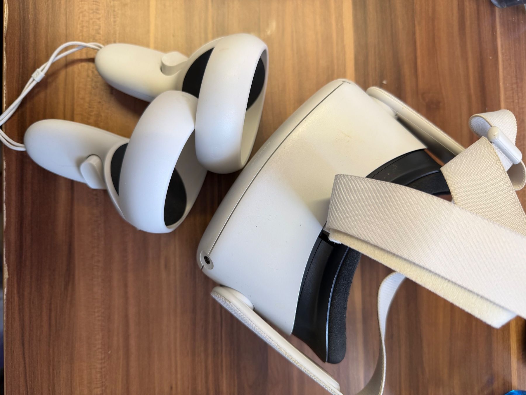 Meta Casque VR: Occulus Quest 2 – D'occasion à Wädenswil par OctagonX 1