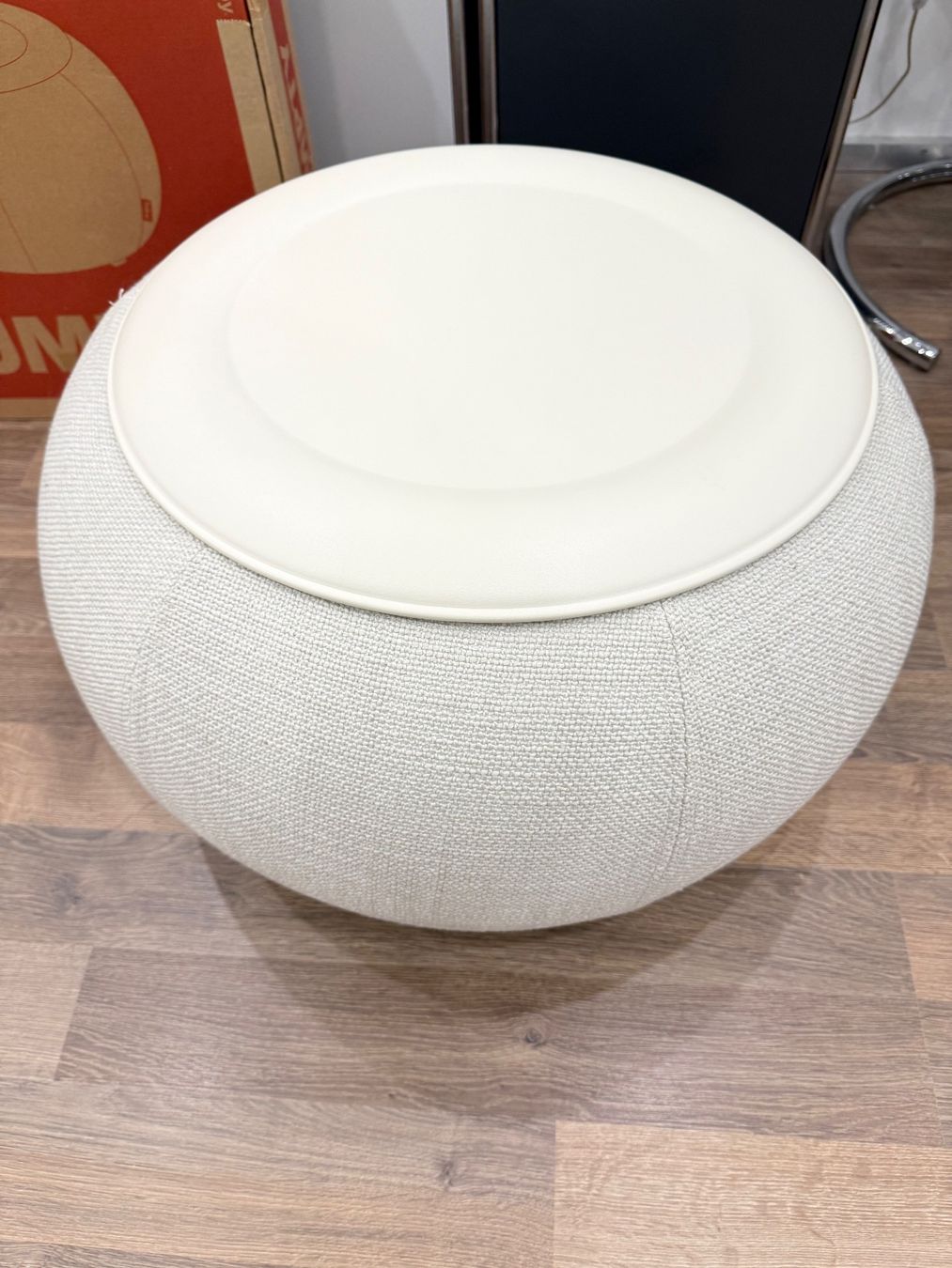 Fatboy Tavoli: Fatboy Dumpty, Beistelltisch Limestone – Nuovo e nell'imballaggio originale da Bachenbülach venduto da Broger118 6