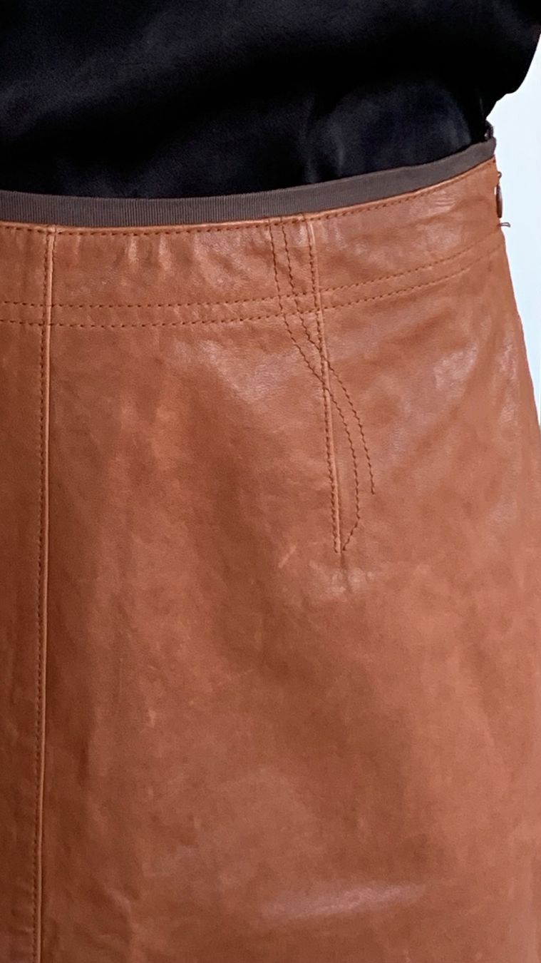 Jupes: Neu Lederrock von Club Monaco – Neuf (Voir description) à Nuglar par Korsika2 1