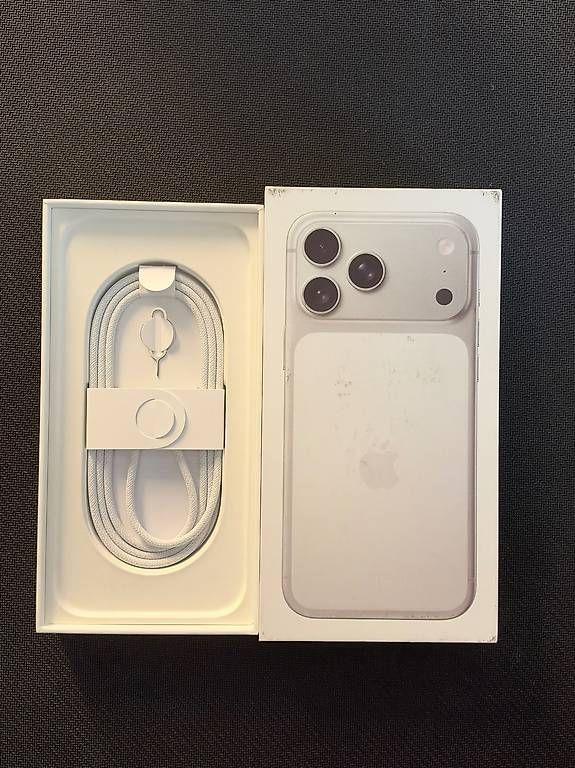 Apple Telefoni cellulari / Smartphones: IPhone 17 Pro Max, 512GB – Usato da Schötz venduto da jbohn7 3
