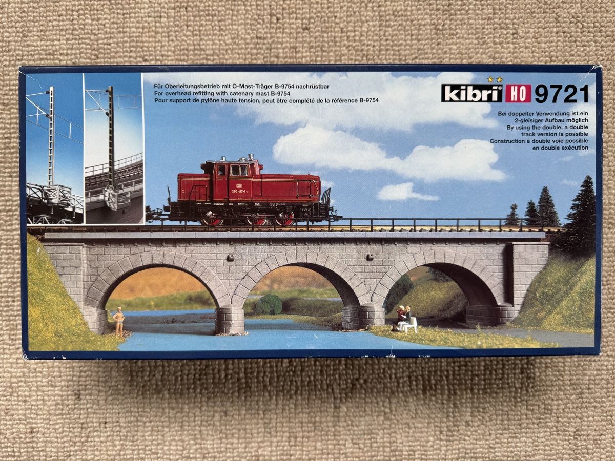 Kibri Modellini di ferrovie: KIBRI Eisenbahnviadukt Eingleisig – Usato da Zweisimmen venduto da Ceneri2020
