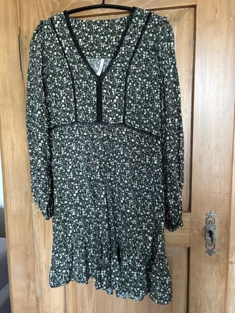 Pepe Jeans Blümchen Kleid, V-Ausschnitt, Grösse S, Top!