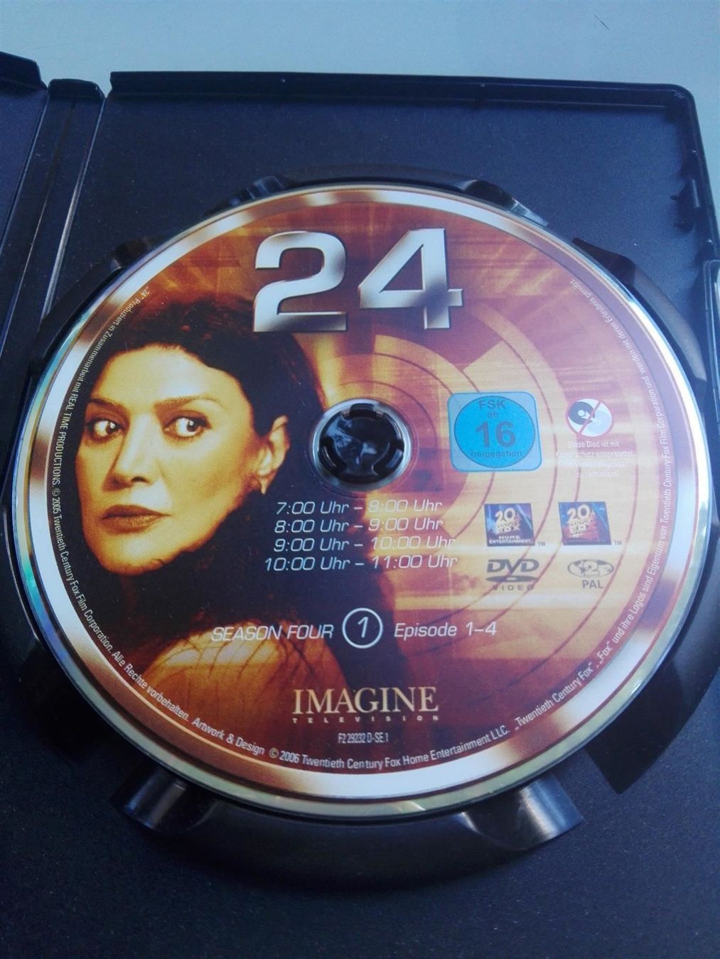Alle DVDs: 24 - Season Four              (De & En) – Gebraucht aus St.Gallen von elk2023 1