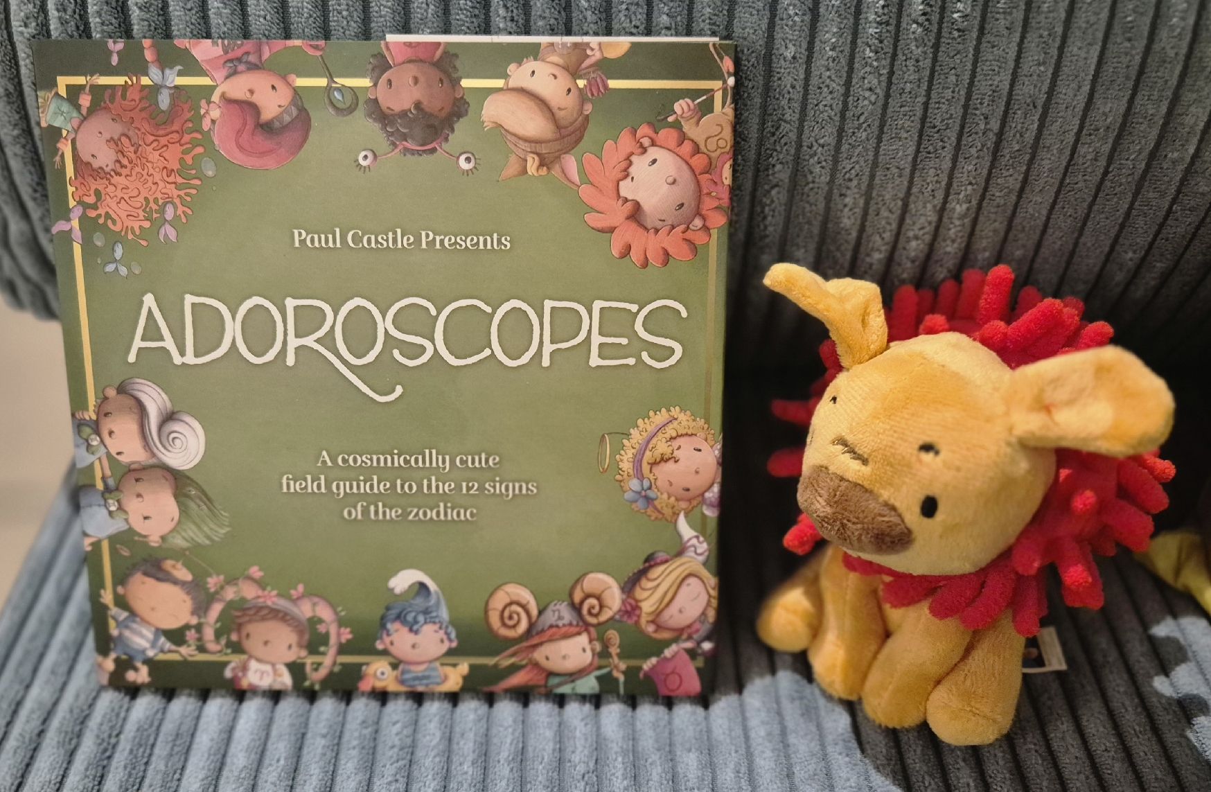 Bücher: ADOROSCOPES Buch mit Plüschtier – Neu (gemäss Beschreibung) aus Thalwil von Carinzia 1