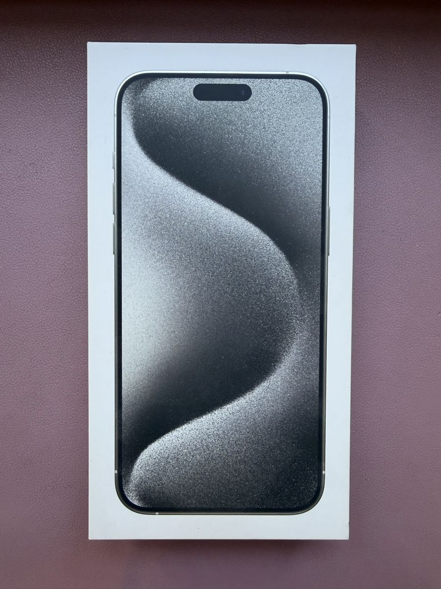 Apple Portables: iPhone 15 Pro Max, 256GB – D'occasion à Zürich par nat_pg9q 7