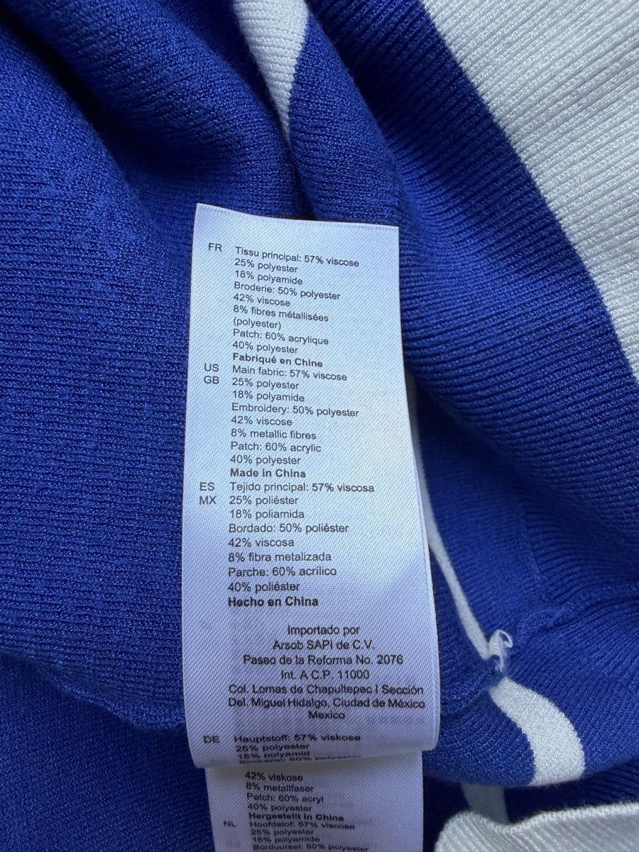 Sandro Maglioni & Felpe: Sandro Strickpullover blau mit Aufnäher – Usato da Muttenz venduto da c.car 5