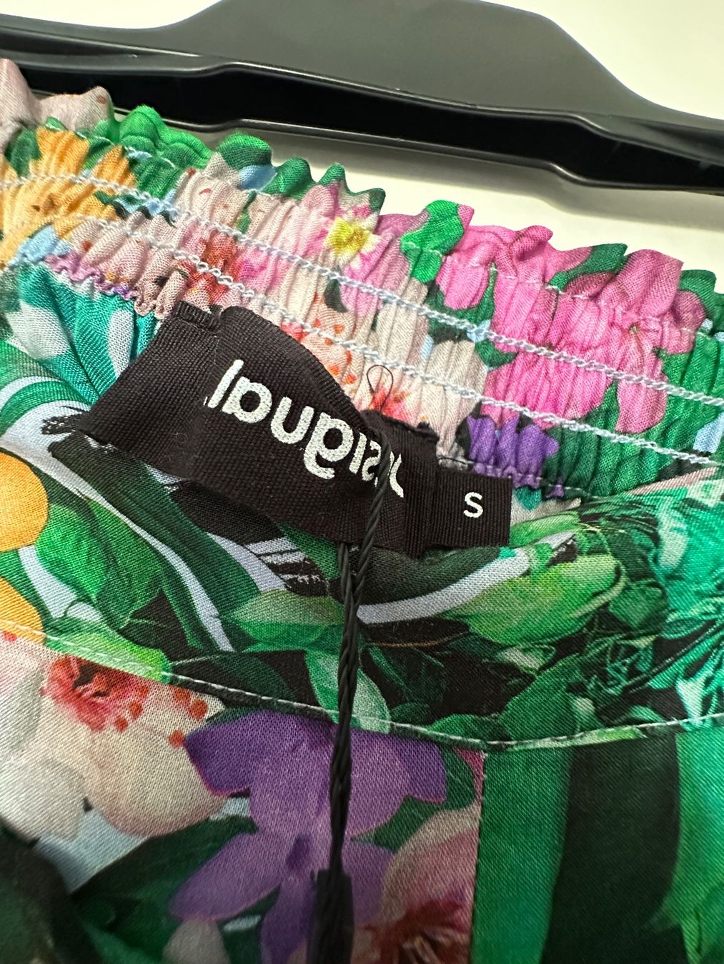 Desigual Hosen: Desigual Stoffhose mit Seitenschlitz NEU – Gebraucht aus Zürich von ong8 5