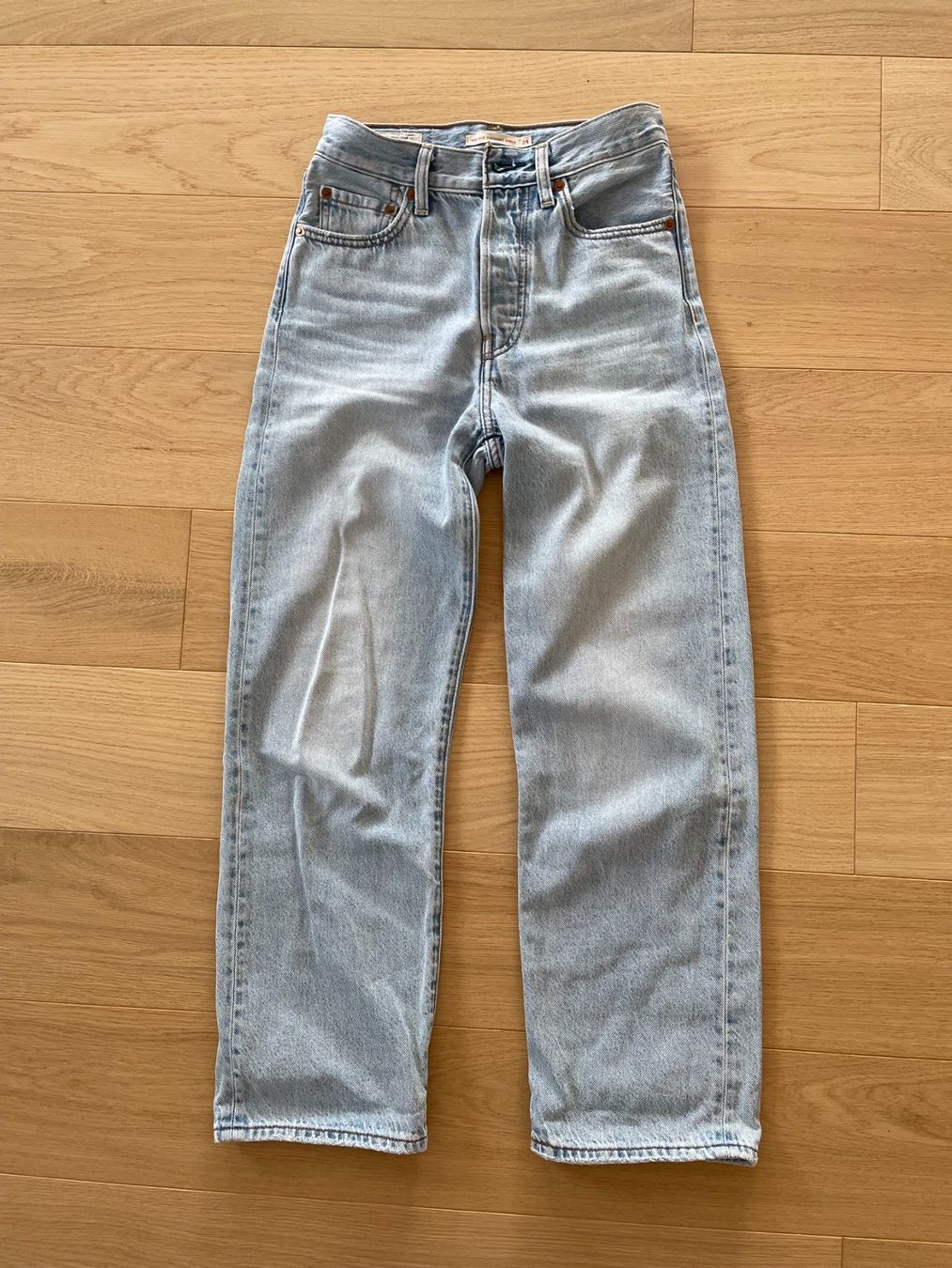 Levi's Jeans: Jeans - Levi's Ribcage Straight Ankle – D'occasion à Eschenbach LU par B.L.R