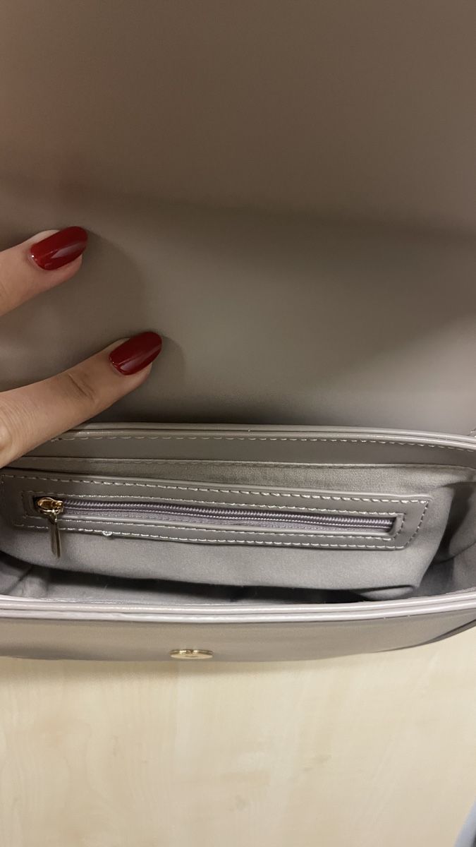 Borse da donna: Makani Handtasche in Taupe – Usato da Schliern b. Köniz venduto da Lorena.h 2