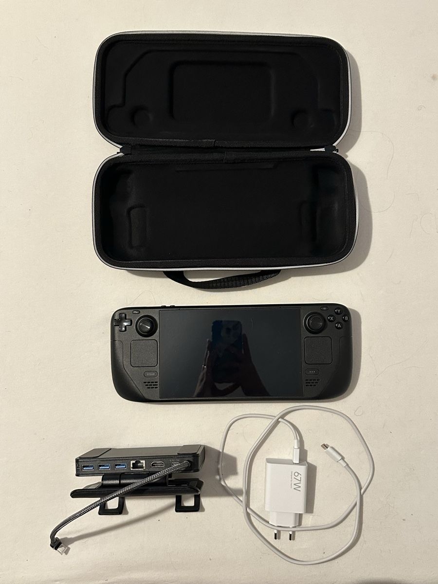 Valve Console: Valve Steam Deck OLED 2TB!! + Etui + Docking Station – Usato da Rorschach venduto da andrina.mb