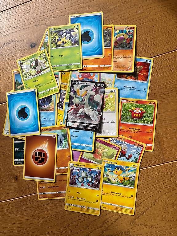 Spiele: 33 Pokémon Karten – Gebraucht aus Kreuzlingen von Brauni2010