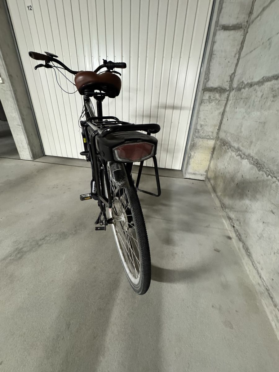 Leopard Biciclette: Elektro Velo Leopard schwarz gebraucht mit Akku – Difettoso da Küttigen venduto da B-Man 3