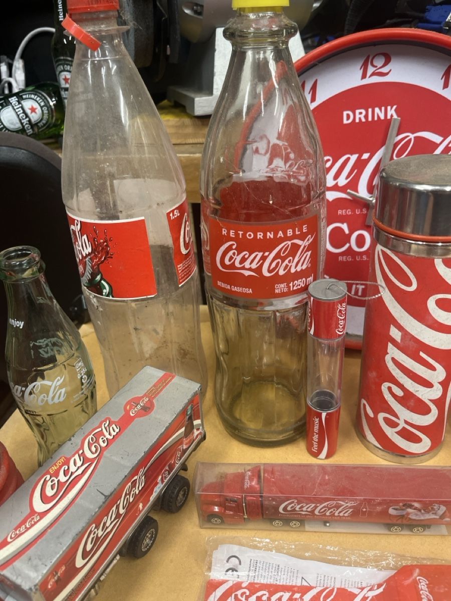 Sonstiges für Haushalt & Wohnen: Collection Coca-Cola divers articles et bouteilles – Gebraucht aus Onnens FR von Daniel333 2