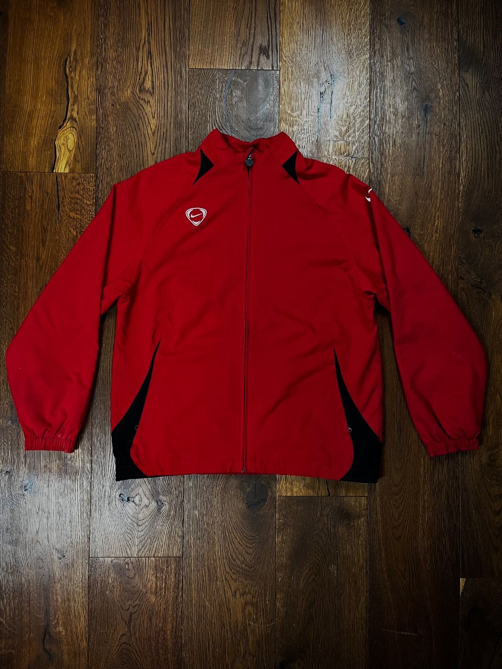 Nike Jacken: Rote Nike Vintage Jacke – Neu (gemäss Beschreibung) aus Lindau von KT_Vintage