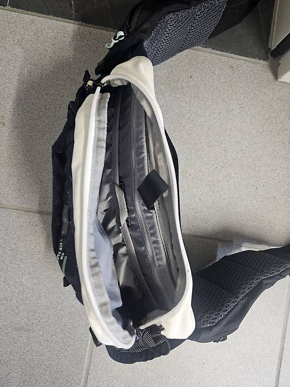Rucksäcke: Bauchtasche mit Trinkbeutel – Gebraucht aus Rhäzüns von seluspeed 3