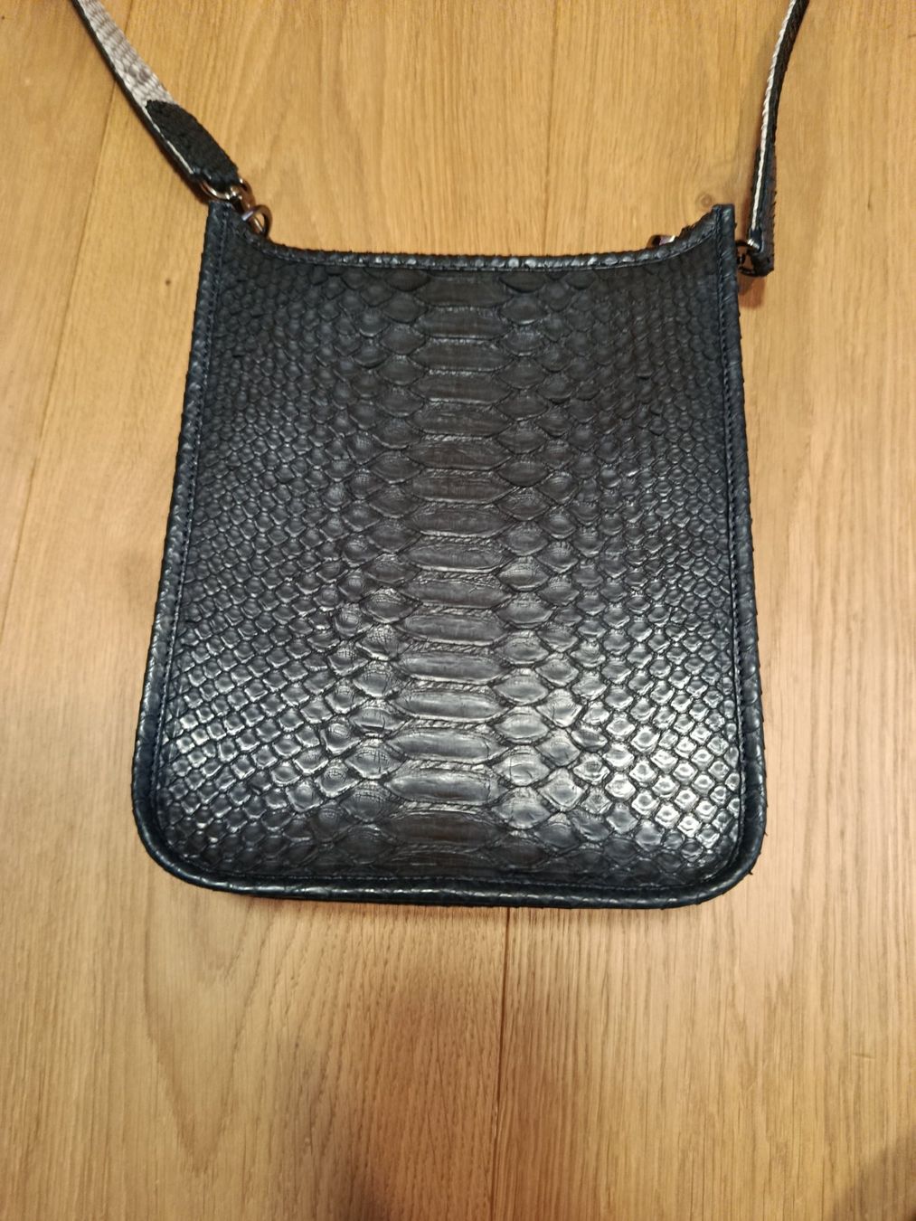 Borse da donna: Asher J. Markell Handtasche – Usato da Unterägeri venduto da rockundco 2
