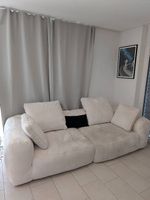 Grosses Flauschiges Sofa