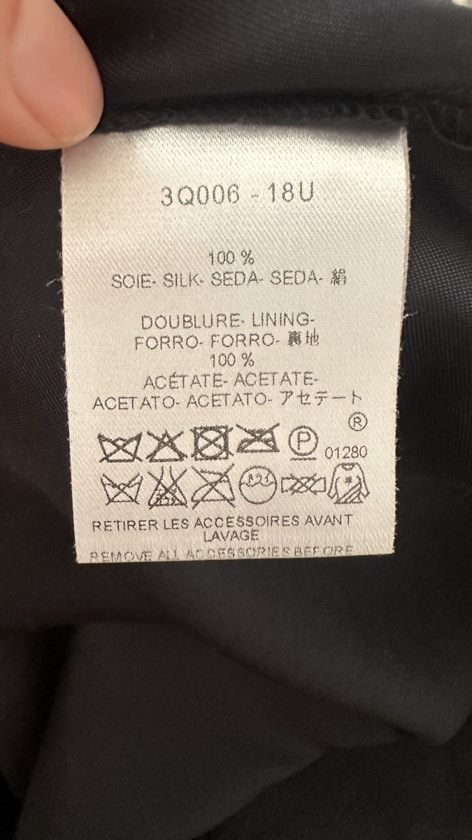 Caroll Vestiti: Robe noire CAROLL taille 44 soie 100%  – Usato da Vuippens venduto da ale_6gkb 6