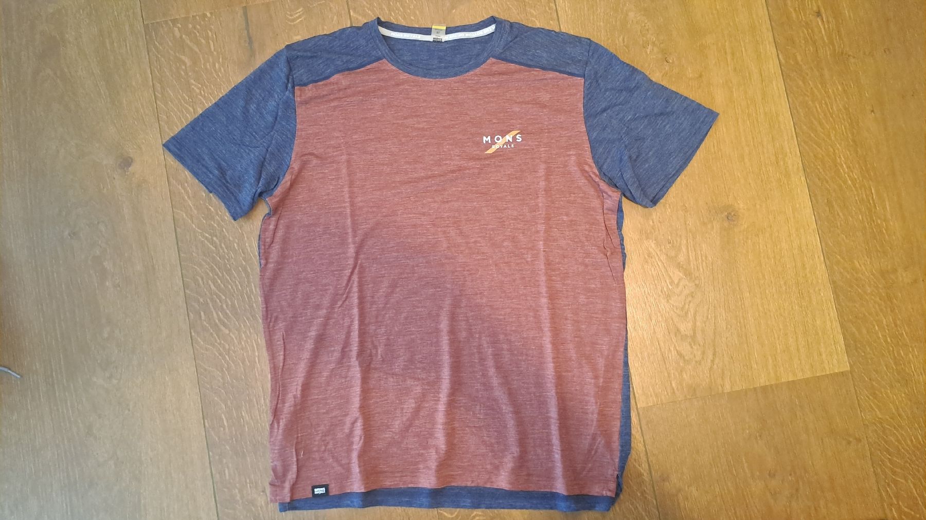 Mons Royale T-shirts: mons royale icon shirt, XL – D'occasion à Emmenbrücke par jkuster 1
