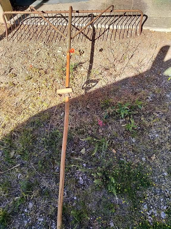 Tutti gli attrezzi: Râteau des montagnes – Usato da Miège venduto da sorman 1