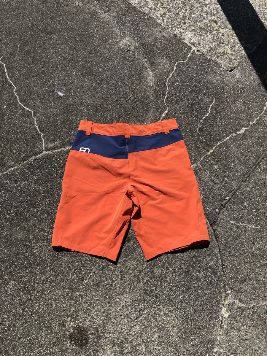 Ortovox Pantaloni: Ortovox Pelmo Shorts – Usato da Fribourg venduto da ann_l9b7 5