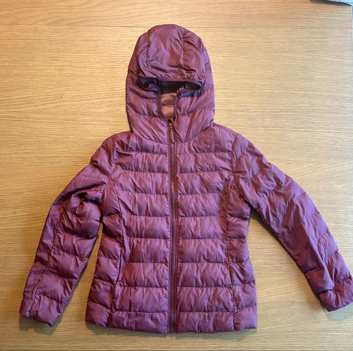 Uniqlo Jacken & Mäntel: Uniqlo Girls Winter Puffer Jacket – Gebraucht aus Basel von mon_7pfq