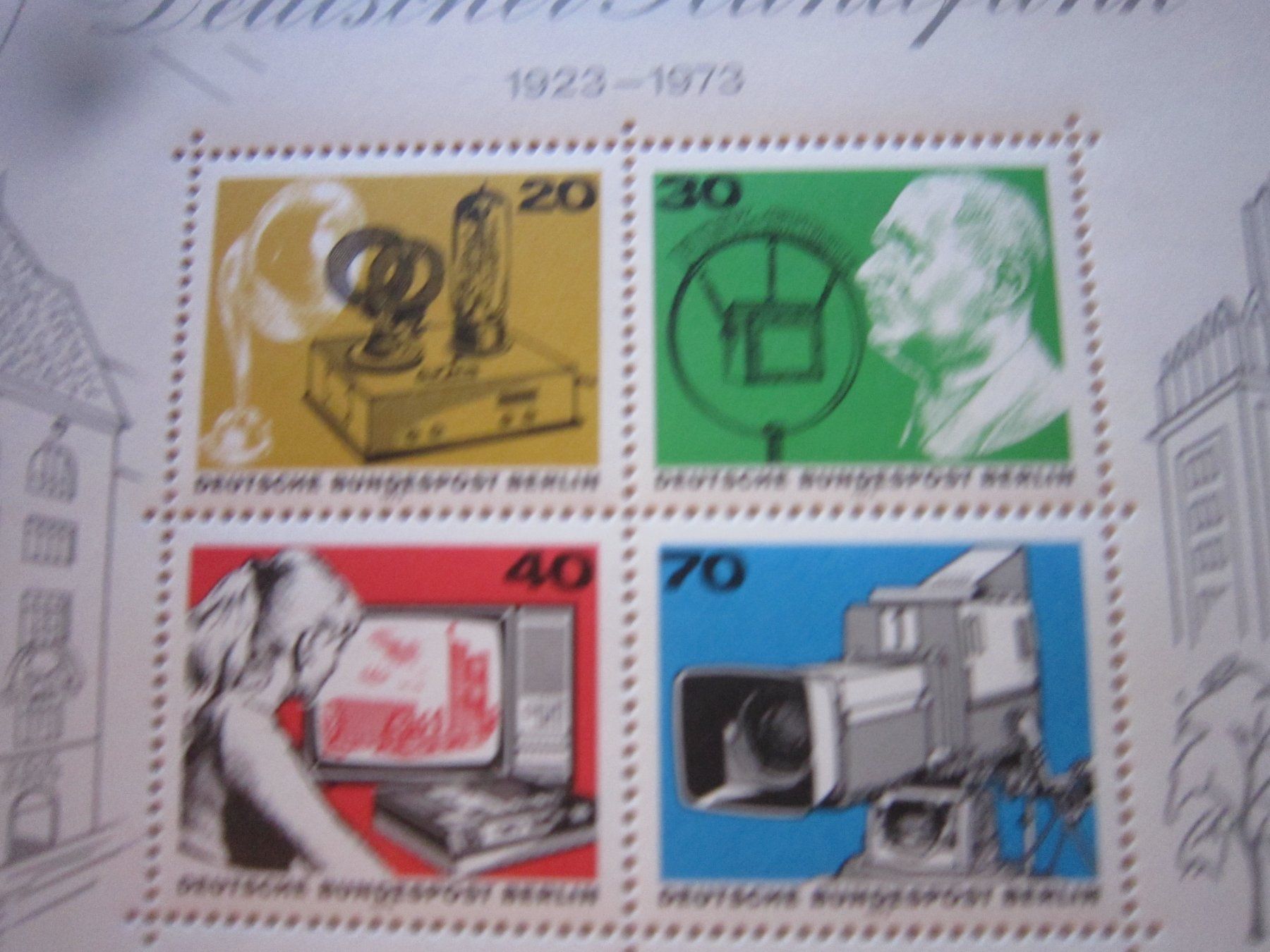 Tutti i francobolli: D 1973 Block deutscher Rundfunk – Usato da Giubiasco venduto da sal_9j6w 1