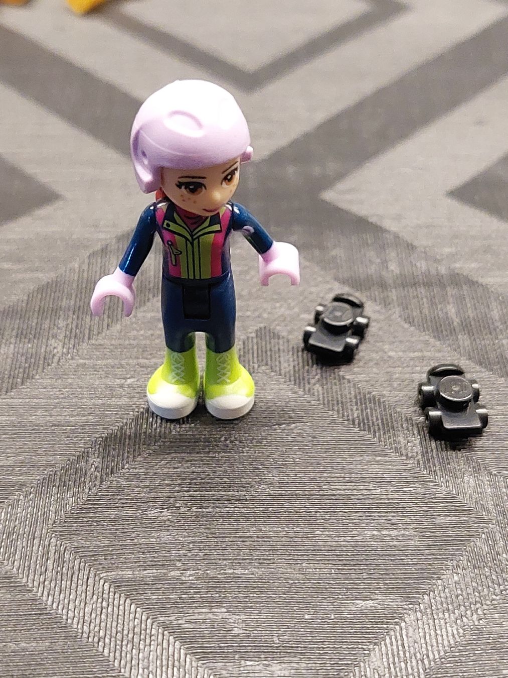 Lego Figuren: 3 Lego Friends Figuren  – Gebraucht aus Zetzwil von sti_x9xf 3
